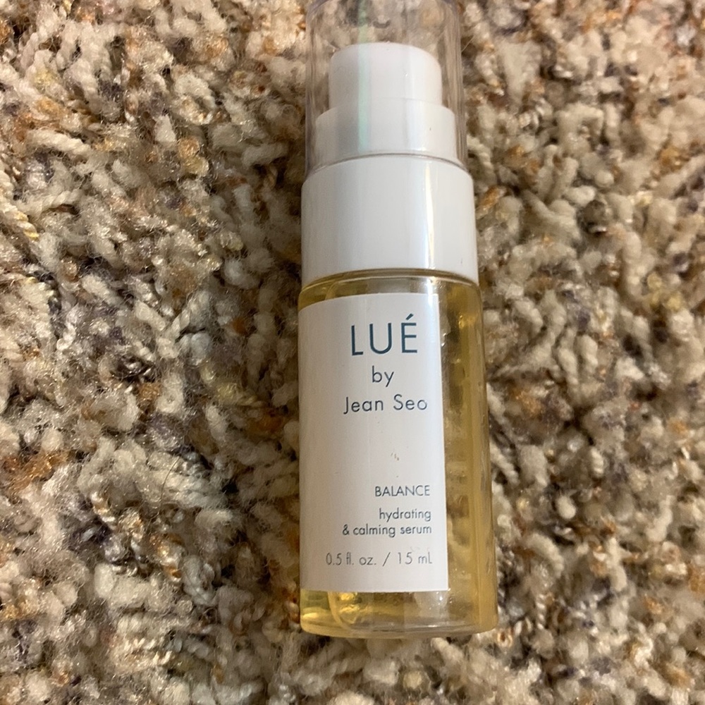 New Lue’ by Jean Seo Balance hydrating and calming serum